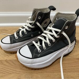 Gently used Converse Run Star Hike Platform Shoes, w size 6. Great condition!